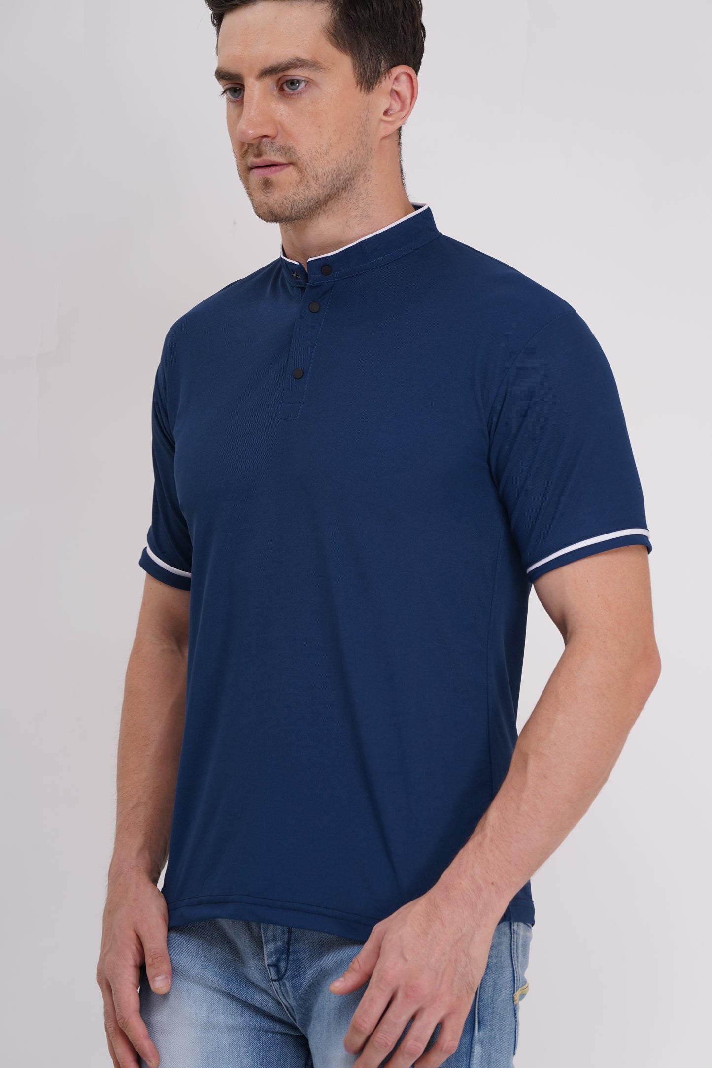 Mandarian Collar Men's t-shirt 200gsm